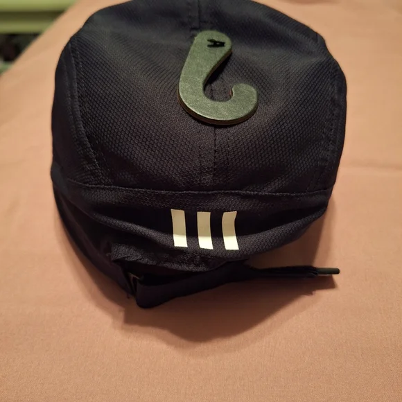 Adidas NWT Women's Aeroready Black Hat Adjustable Strap - Picture 4 of 4